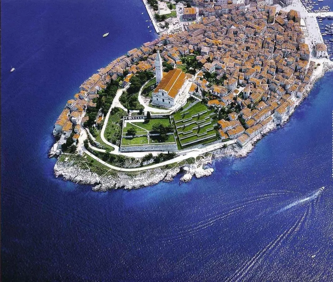 Apartment Holiday Home Cohar Rovinj Croatia